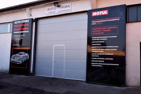 Brama wjazdowa do warsztatu samochodowego Auto Firma